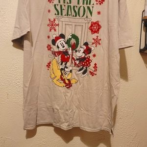 Disney christmas oversize tee